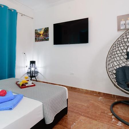 Ágios Nikólaos Luxury Lake View Center House מראה חיצוני תמונה