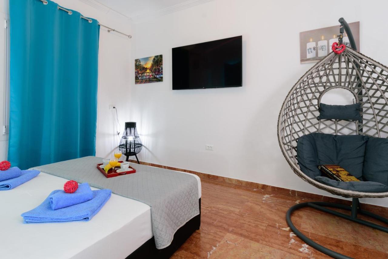 Ágios Nikólaos Luxury Lake View Center House מראה חיצוני תמונה